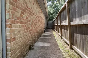 2503 Shady Bayou Ln, Spring, TX 77373 - Photo 19