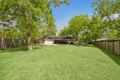 12 Earlham Drive, Friendswood, TX 77546 - Photo 29