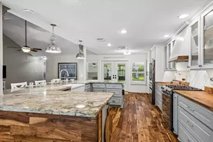 12 Earlham Dr, Friendswood, TX 77546 - Photo 11