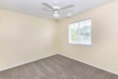 9257 Somerset Rd, San Antonio, TX 78211 - Photo 15