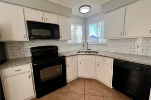 18617 Egret Bay Blvd, Webster, TX 77058 - Photo 5