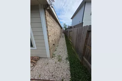 1942 Barrett Gables Drive, Crosby, TX 77532 - Photo 33