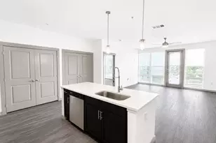 1111 N Durham Dr, Houston, TX 77008 - Photo 3