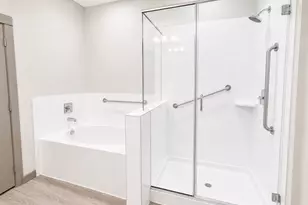 1111 N Durham Dr, Houston, TX 77008 - Photo 13