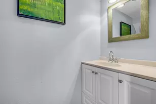 749 Worthshire St, Houston, TX 77008 - Photo 15