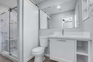 749 Worthshire St, Houston, TX 77008 - Photo 21