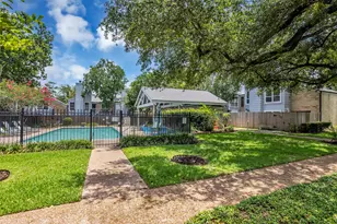 749 Worthshire St, Houston, TX 77008 - Photo 27
