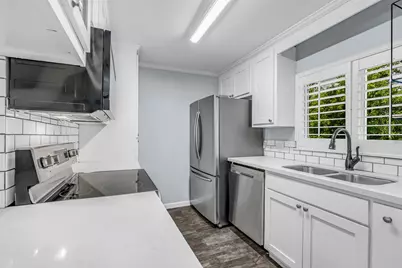 749 Worthshire Street, Houston, TX 77008 - Photo 11