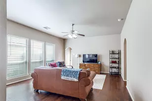 12914 Pecan Shores Dr, Houston, TX 77044 - Photo 7