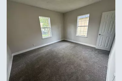 4520 Falls Street, Houston, TX 77026 - Photo 7