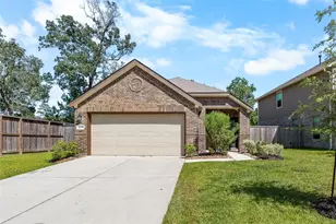 2039 Barrett Gables Dr, Crosby, TX 77532 - Photo 1