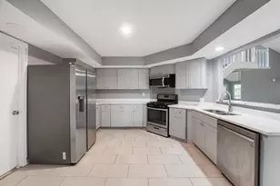 3207 S Greenpark Dr, Houston, TX 77082 - Photo 7