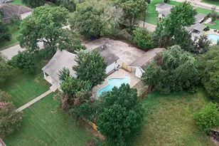 2145 16th St, Hempstead, TX 77445 - Photo 3