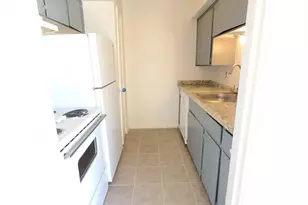 6500 Rampart St, Houston, TX 77081 - Photo 3