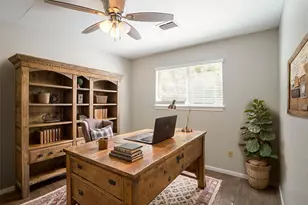 5606 Water Leaf Ln, Houston, TX 77088 - Photo 7