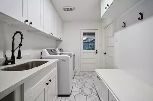 9103 Timberside Dr, Houston, TX 77025 - Photo 23