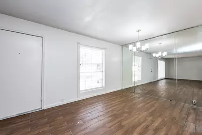 7510 Shadyvilla Lane #17, Houston, TX 77055 - Photo 5