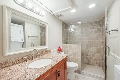 7575 Katy Freeway #143, Houston, TX 77024 - Photo 17