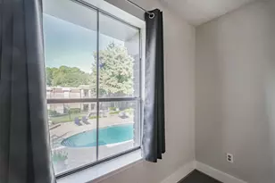 7575 Katy Fwy, Houston, TX 77024 - Photo 15