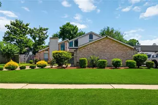 1823 Hilton Head Dr, Missouri City, TX 77459 - Photo 1