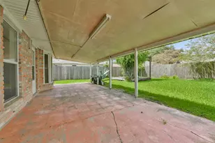 513 S Crockett St, Deer Park, TX 77536 - Photo 35