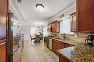 1114 Laurel Valley Dr, Houston, TX 77062 - Photo 7