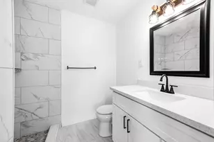 4356 Phlox St, Houston, TX 77051 - Photo 27