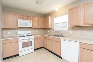 22823 W Fairfax Village Cir, Spring, TX 77373 - Photo 5