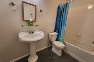 7025 N N Holiday Dr, Galveston, TX 77550 - Photo 11