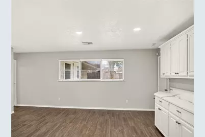2408 Blueberry Lane, Pasadena, TX 77502 - Photo 9