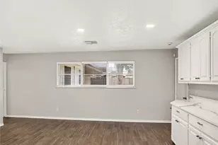 2408 Blueberry Ln, Pasadena, TX 77502 - Photo 9