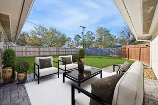 10602 Del Monte Dr, Houston, TX 77042 - Photo 7