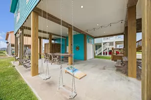 923 Tidelands Dr, Crystal Beach, TX 77650 - Photo 5