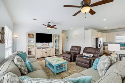 923 Tidelands Drive, Crystal Beach, TX 77650 - Photo 11