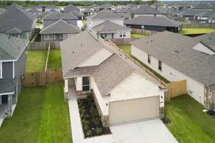 1526 Valley Creek Dr, Arcola, TX 77583 - Photo 3