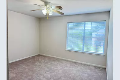4710 Meadowthorn Court, Friendswood, TX 77546 - Photo 11