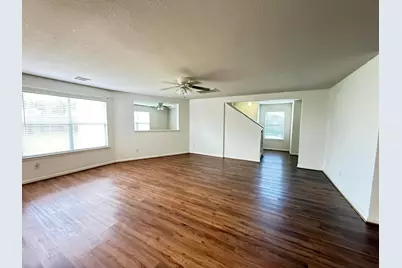 4710 Meadowthorn Court, Friendswood, TX 77546 - Photo 5
