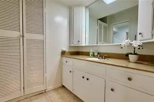 2744 Briarhurst Dr, Houston, TX 77057 - Photo 15