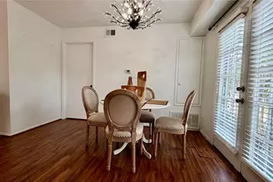 2744 Briarhurst Dr, Houston, TX 77057 - Photo 9