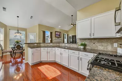 11012 Dogwood Court, La Porte, TX 77571 - Photo 7