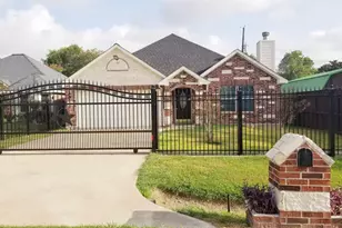6650 Roberson St, Houston, TX 77085 - Photo 1