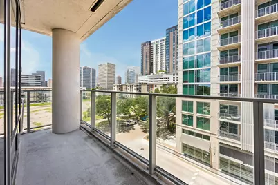2047 Westcreek Lane #502, Houston, TX 77027 - Photo 9