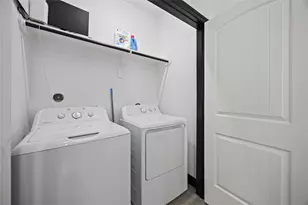 4739 Reed Rd, Houston, TX 77033 - Photo 13