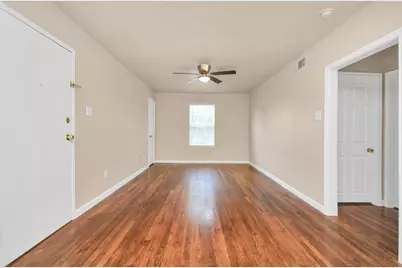 500 W Pitts Avenue #302, Pasadena, TX 77506 - Photo 5