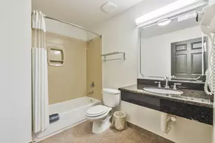 1025 Swanson St, Houston, TX 77030 - Photo 17