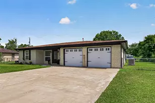 237 Burkett St, Richwood, TX 77531 - Photo 41
