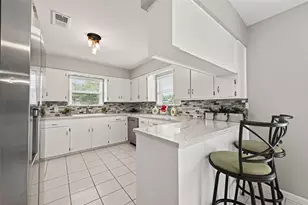 237 Burkett St, Richwood, TX 77531 - Photo 9