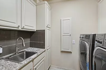69 Wynden Oaks Drive, Houston, TX 77056 - Photo 27
