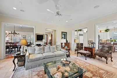 69 Wynden Oaks Drive, Houston, TX 77056 - Photo 9