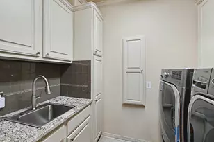 69 Wynden Oaks Dr, Houston, TX 77056 - Photo 27